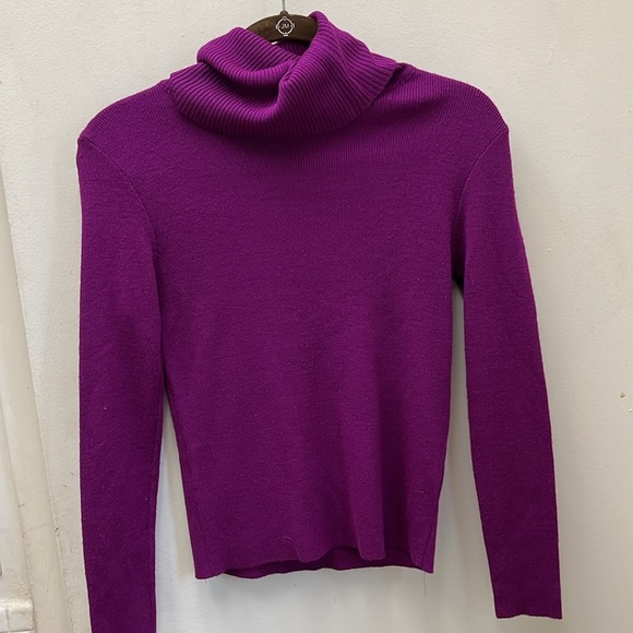 Vintage Purple Sweater Size Medium But Runs Small - Picture 8 of 9